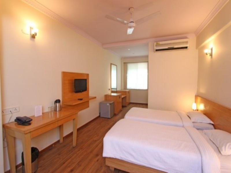 Hotel Shantidoot, Dadar Mālād Εξωτερικό φωτογραφία