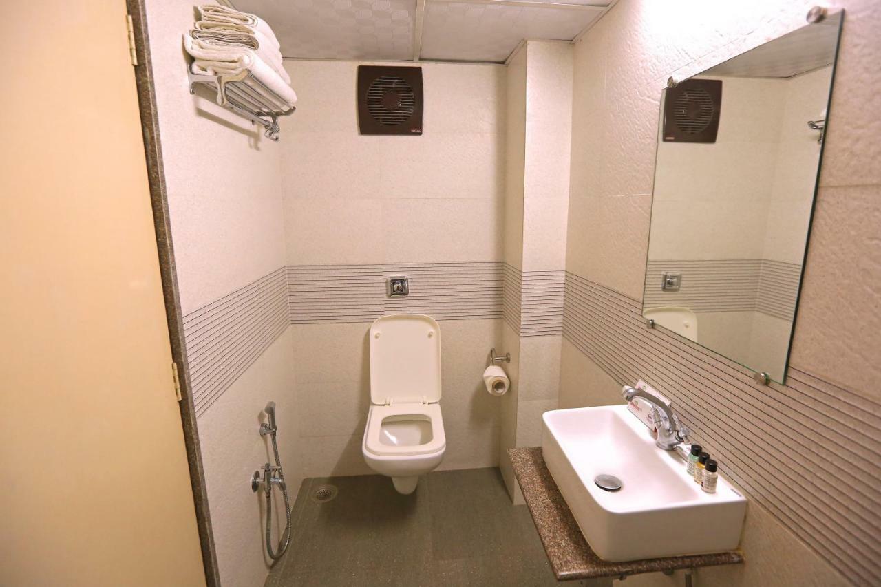 Hotel Shantidoot, Dadar Mālād Εξωτερικό φωτογραφία