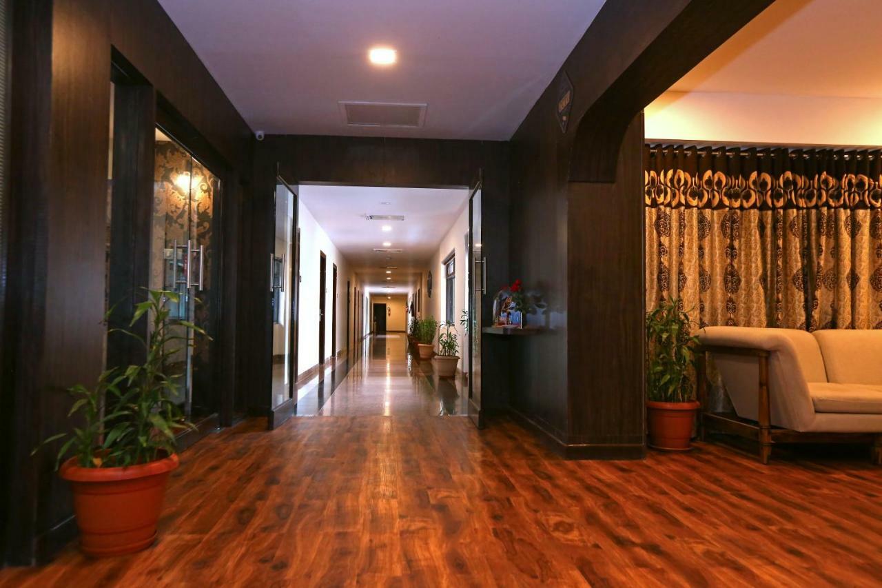 Hotel Shantidoot, Dadar Mālād Εξωτερικό φωτογραφία